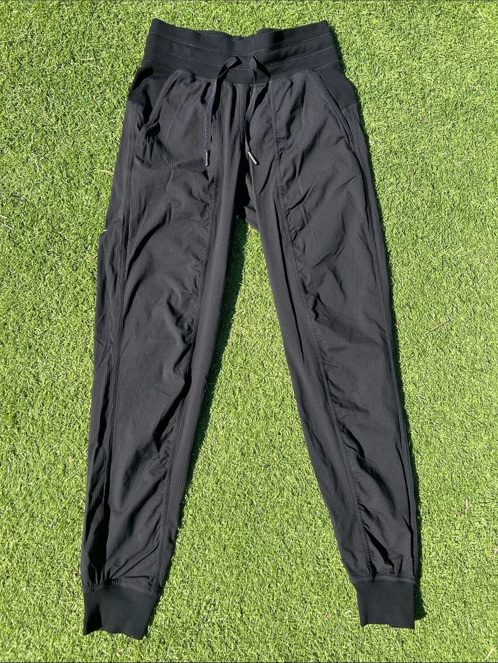 Lululemon Black Jogger Pants - Comfortable Athletic Fit